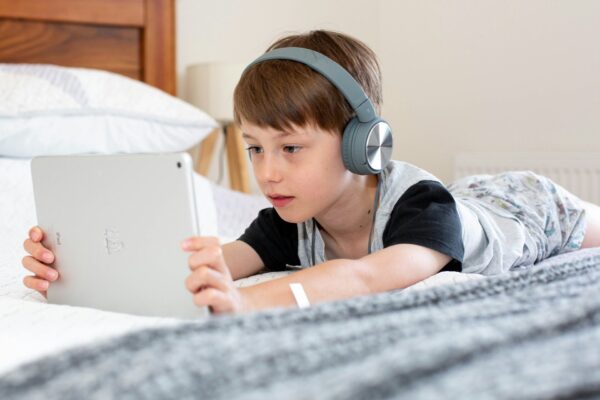 Do restricted experiences on Roblox really protect under-13s and keep everyone safe?