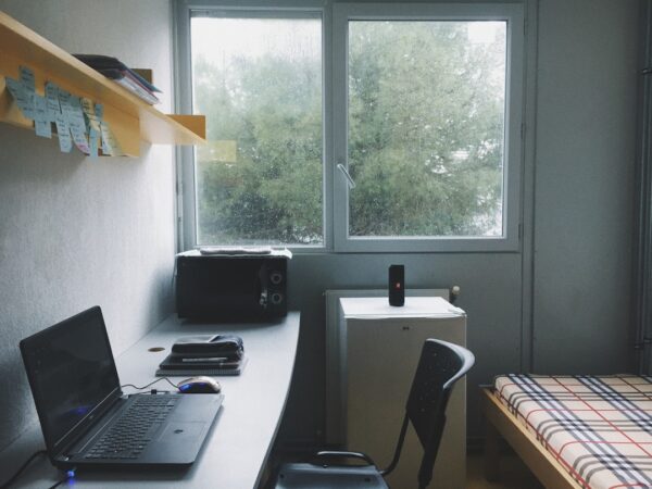 Tips for College Students: Dorm Room Internet Privacy Protection